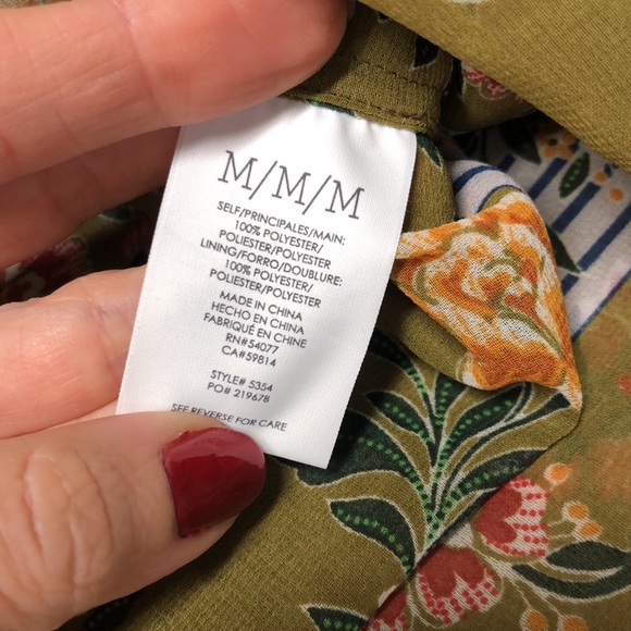 CAbi floral Penelope sleeveless tank #5354 Med - Picture 5 of 8